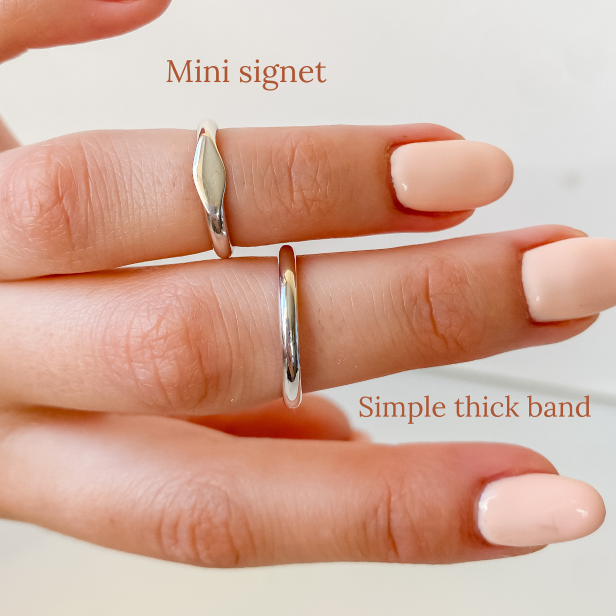 Simple band ring