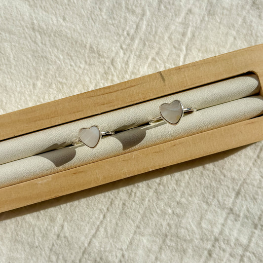 Mother of pearl heart ring