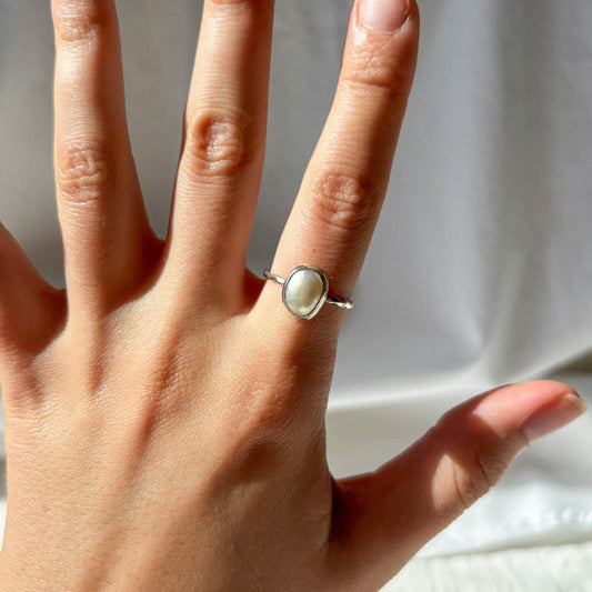 Natural pearl ring 18